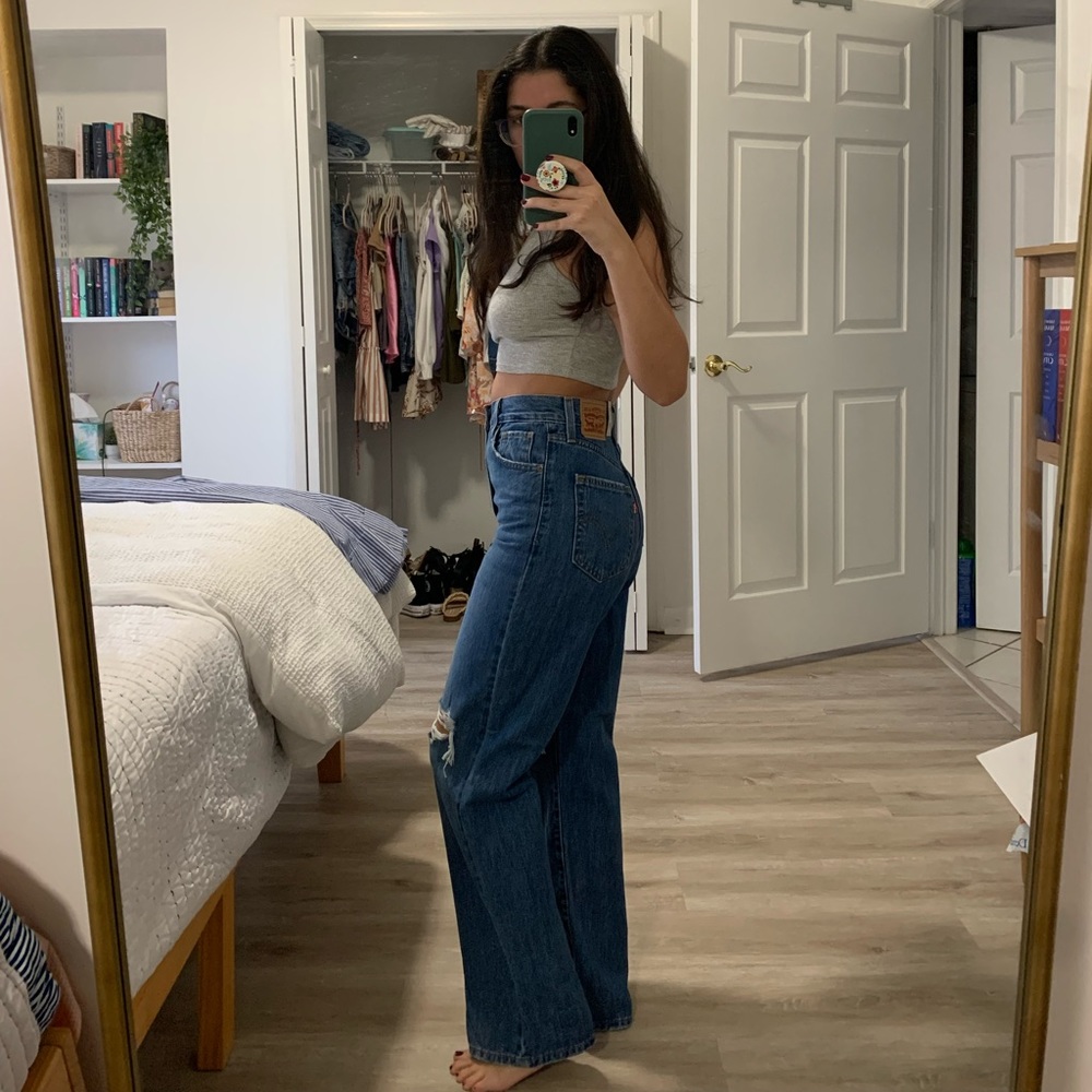 Levi’s high waisted straight ripped jeans - Picture 2 of 11